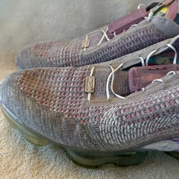 Nike vapormax sneakers sz 10 - Picture 2 of 9